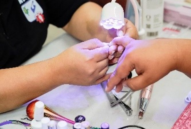 Curso 𝐁á𝐬𝐢𝐜𝐨 𝐝𝐞 𝐔ñ𝐚𝐬 𝐀𝐜𝐫í𝐥𝐢𝐜𝐚𝐬